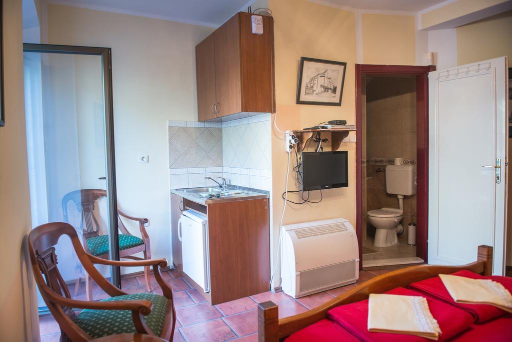 Apartments Villa Ferri Cattaro Esterno foto